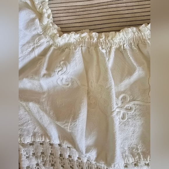 Lielle Broderie Milkmaid Blouse Sz M White Embroidered Sheer Smocked Peruvian - Picture 2 of 8
